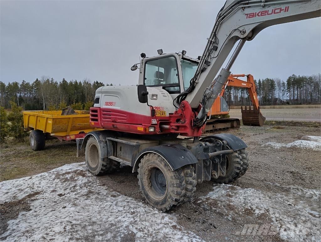Takeuchi TB295W Колісні екскаватори