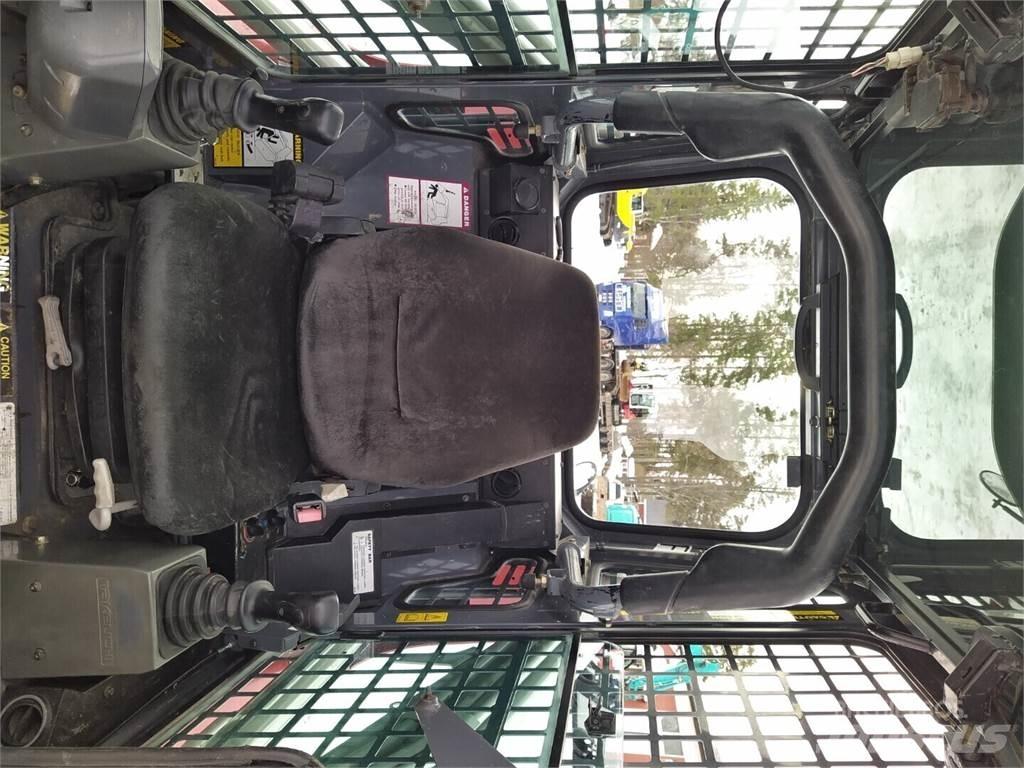 Takeuchi TL130 Міні-навантажувачі