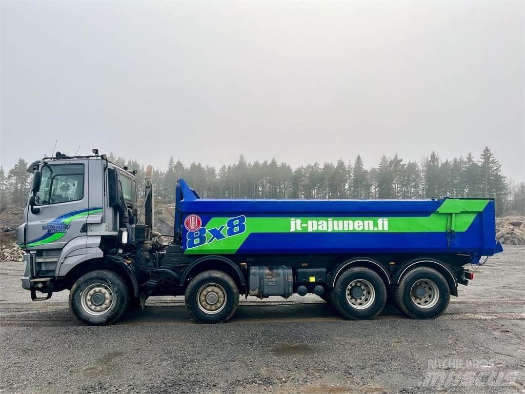 Tatra Phoenix Вантажівки / спеціальні