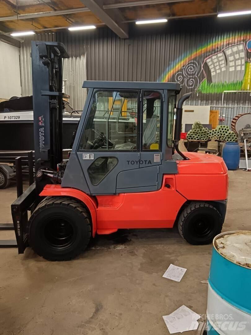 Toyota 02-7FD45 Дизельні навантажувачі