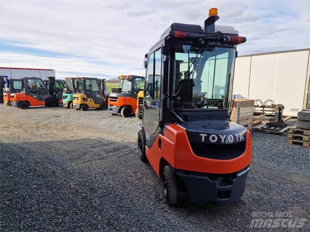 Toyota 52-8FDF25 Дизельні навантажувачі