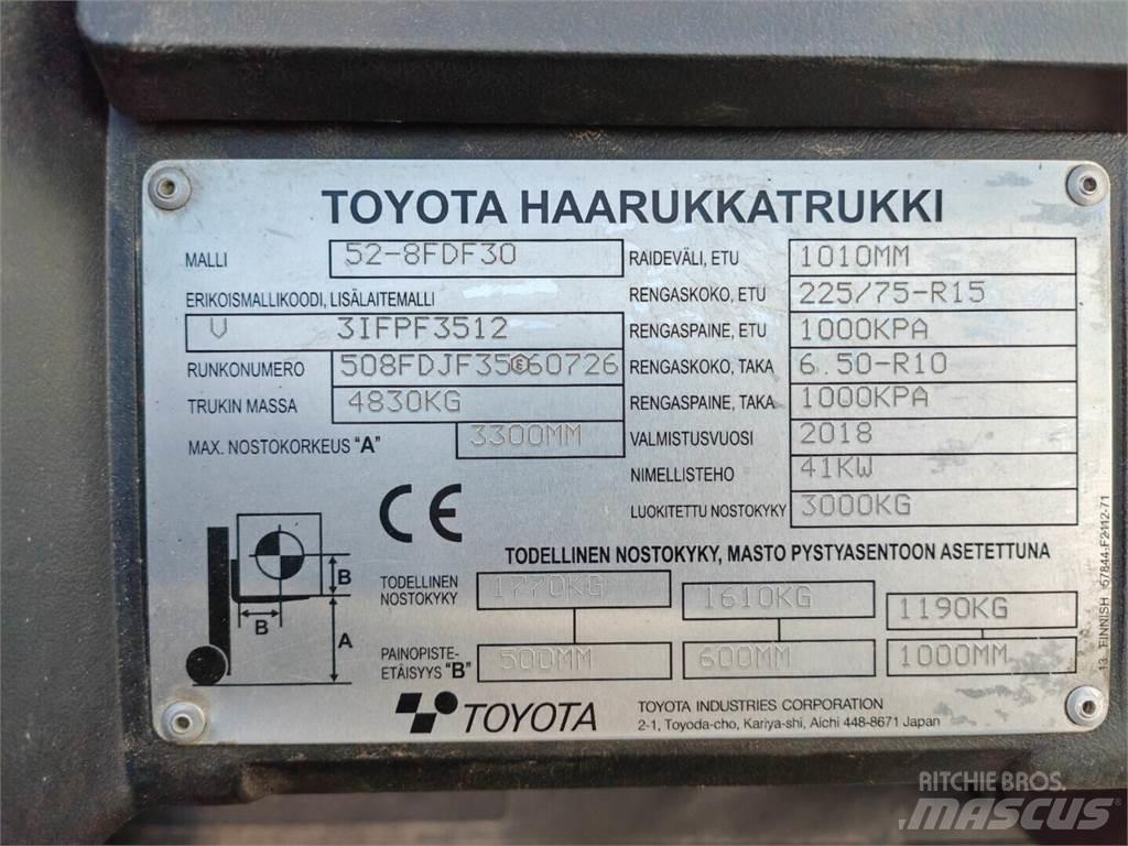 Toyota 52-8FDF30 Дизельні навантажувачі