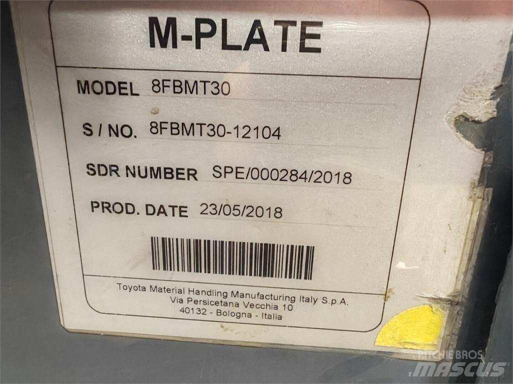 Toyota 8FBMT30 Електронавантажувачі