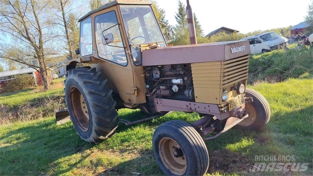 Valmet 702 Трактори