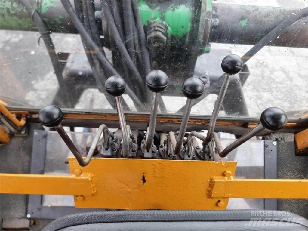 Valmet 802-4 Трактори