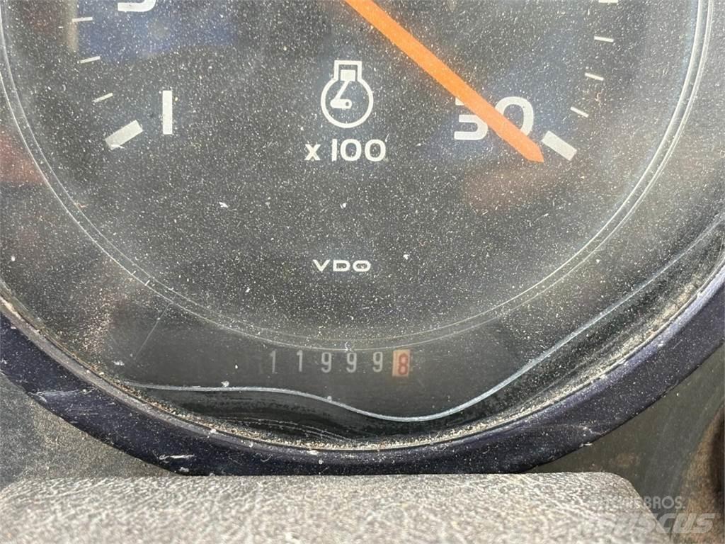 Valmet 915 Трактори