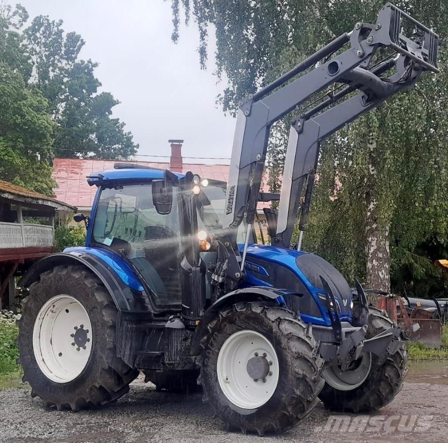 Valtra N134 Трактори