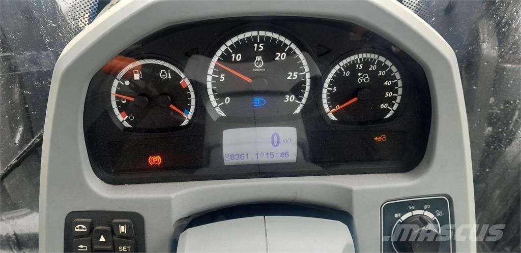 Valtra N134 Трактори