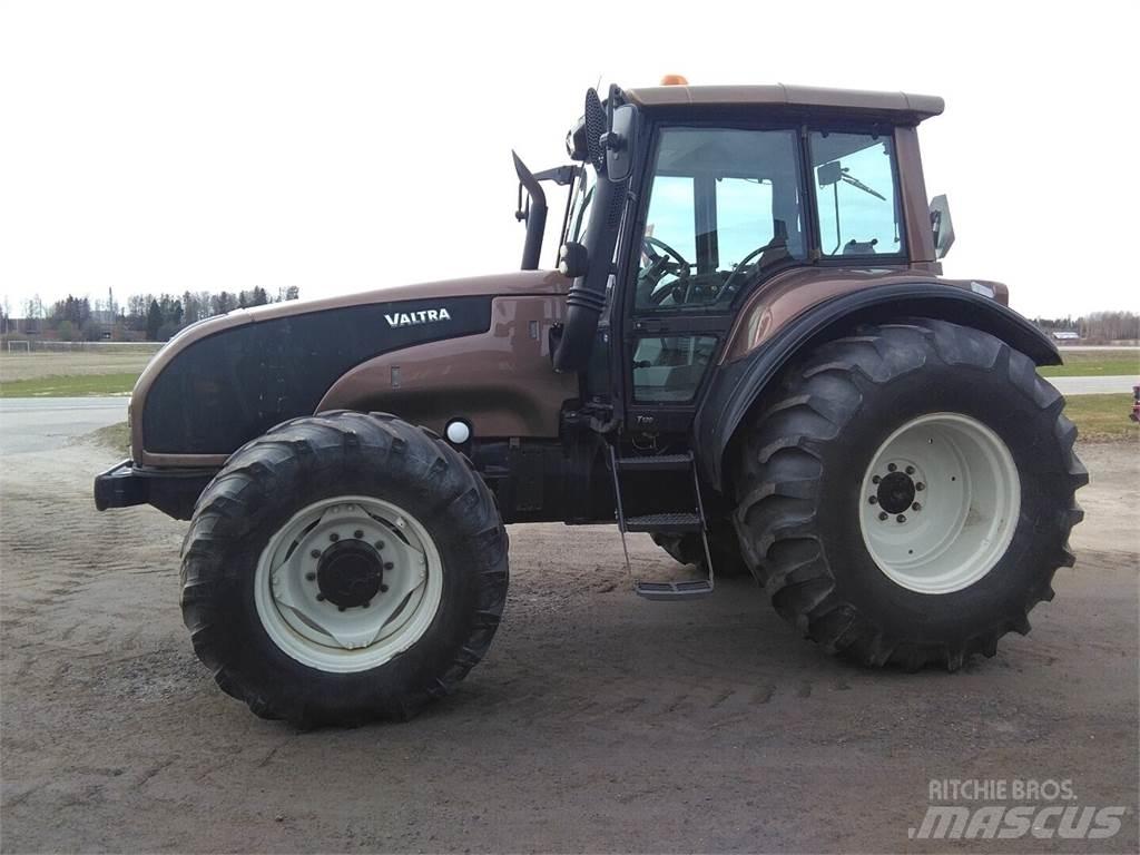 Valtra T 170 Трактори