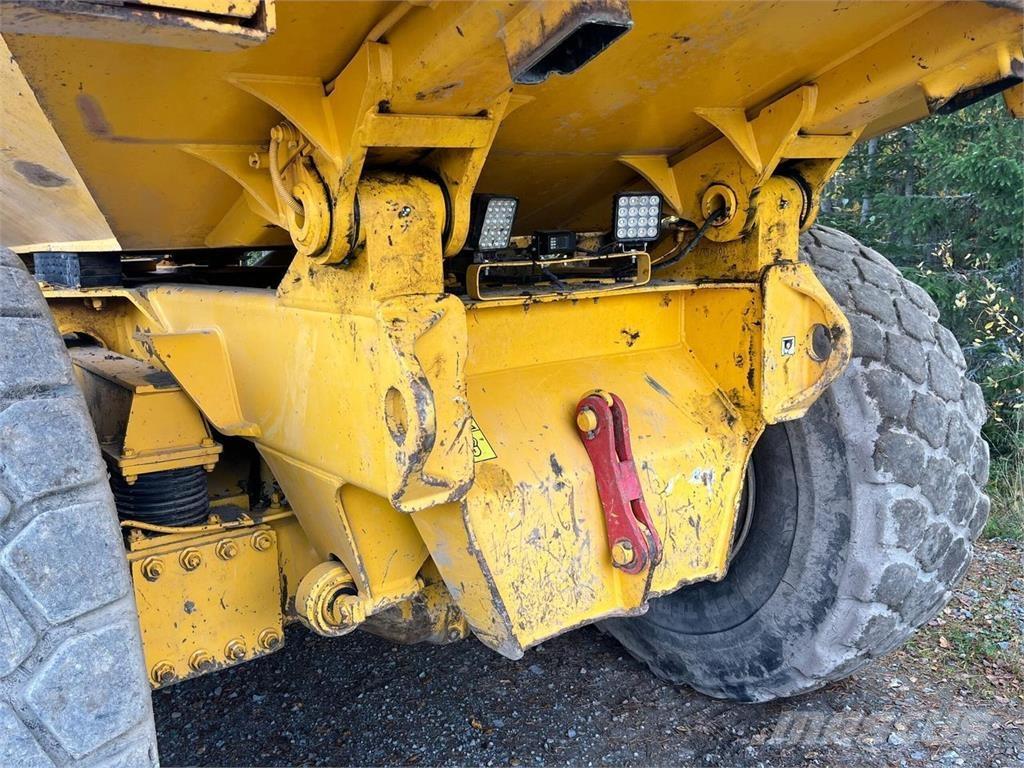 Volvo A35D Зчленовані самоскиди