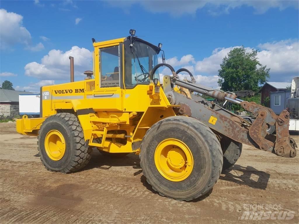 Volvo BM 120B Фронтальні навантажувачі