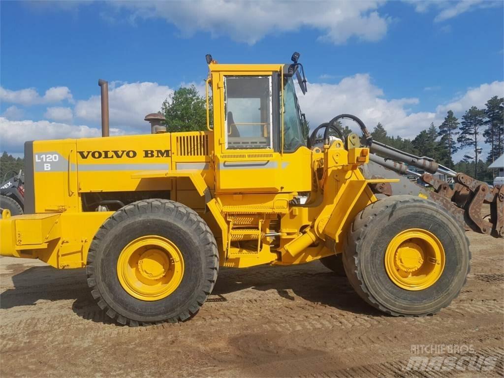 Volvo BM 120B Фронтальні навантажувачі