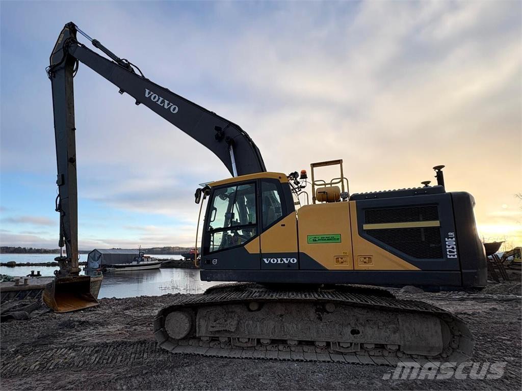 Volvo EC 250 ELR Екскаватори з великим вилітом