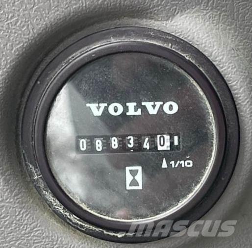 Volvo EC480DL Гусеничні екскаватори