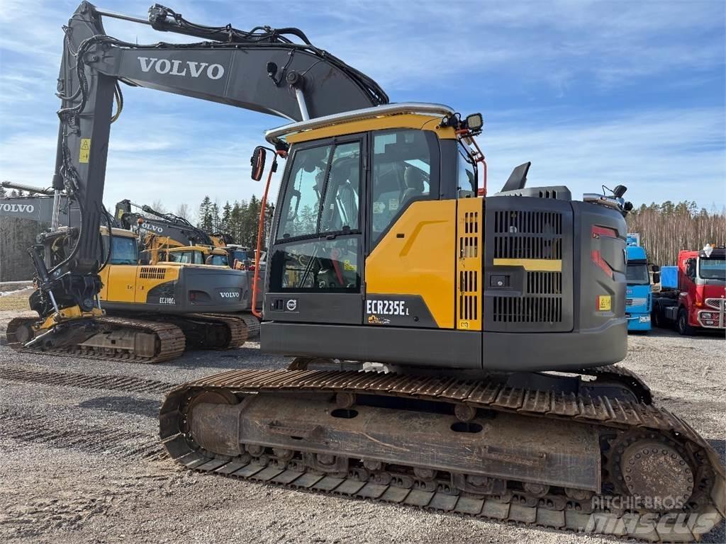 Volvo ECR235EL Гусеничні екскаватори