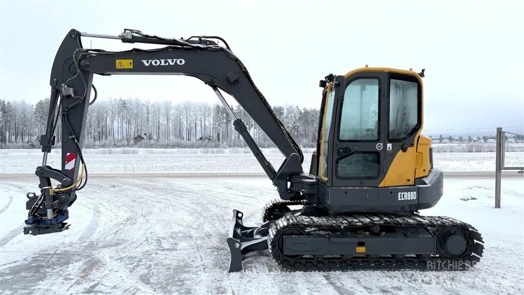 Volvo ECR88D Середні екскаватори 7т. - 12т.