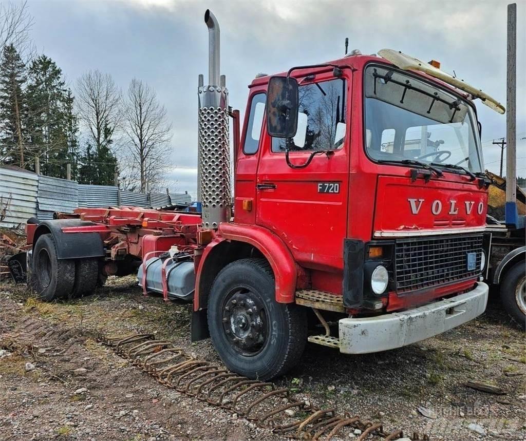Volvo F720 Вантажівки з гаковим підйомом