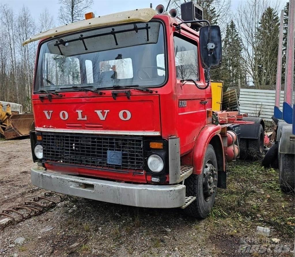 Volvo F720 Вантажівки з гаковим підйомом