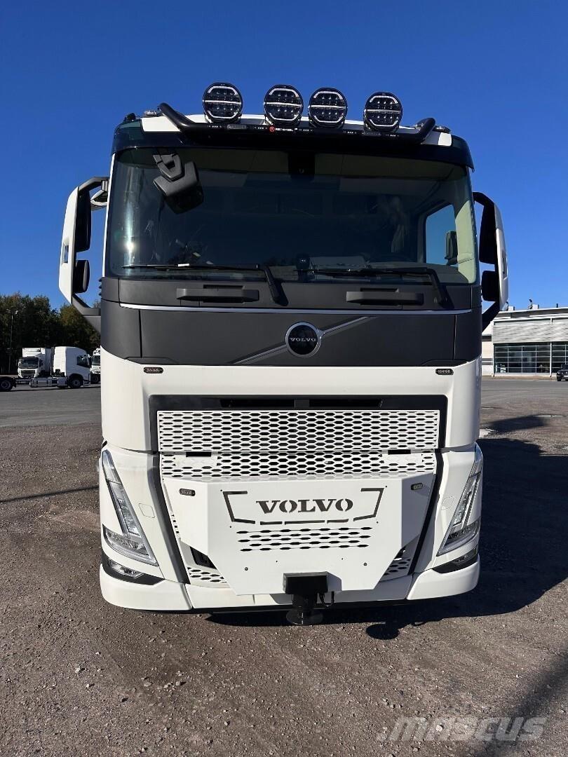 Volvo FH13 8x4 Автокрани