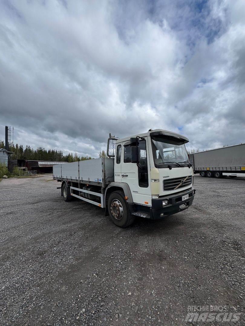 Volvo FL6 Вантажівки-платформи/бокове розвантаження