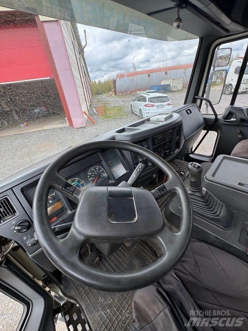 Volvo FL6 Вантажівки-платформи/бокове розвантаження