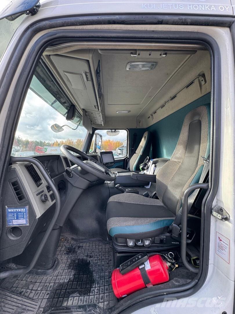 Volvo FM330 6x2 Рефрижератори