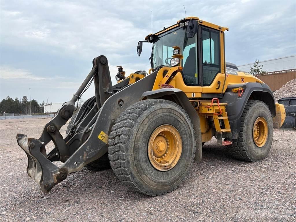 Volvo L 120 H Фронтальні навантажувачі