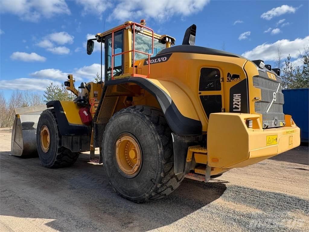 Volvo L 220 H Фронтальні навантажувачі
