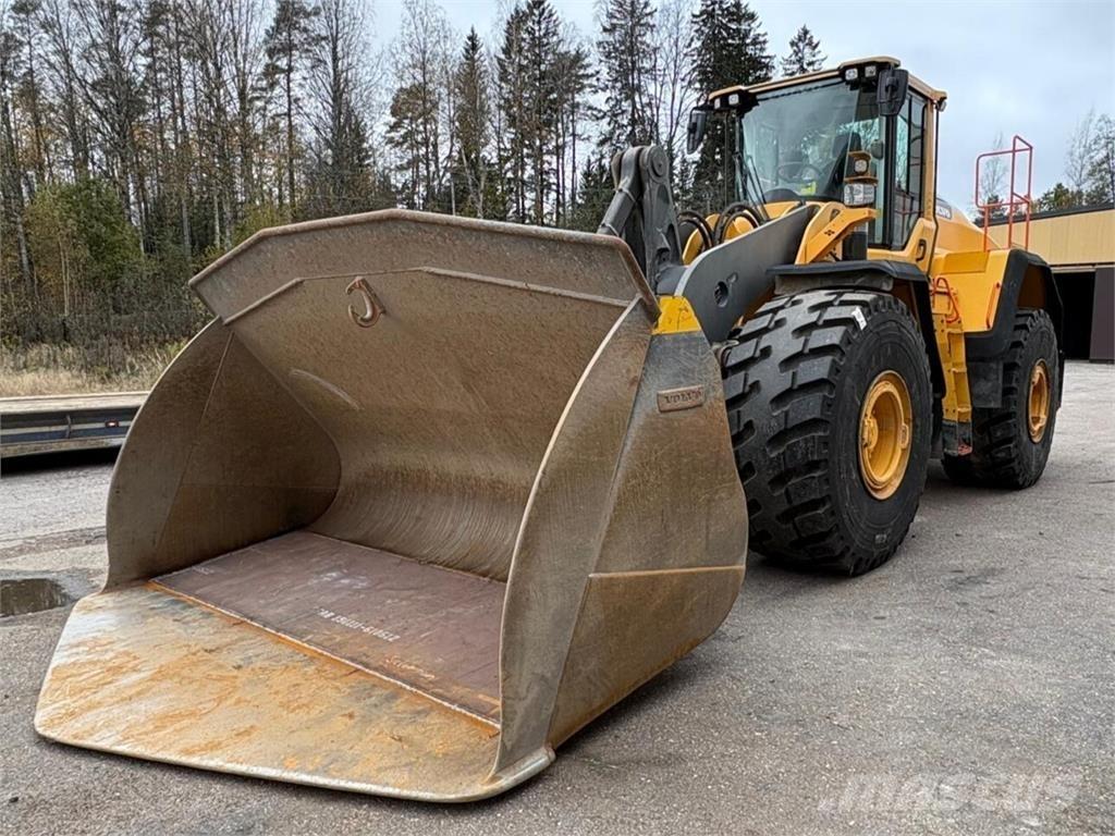Volvo L 220 H Фронтальні навантажувачі