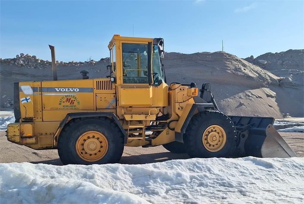 Volvo L 90 C Фронтальні навантажувачі