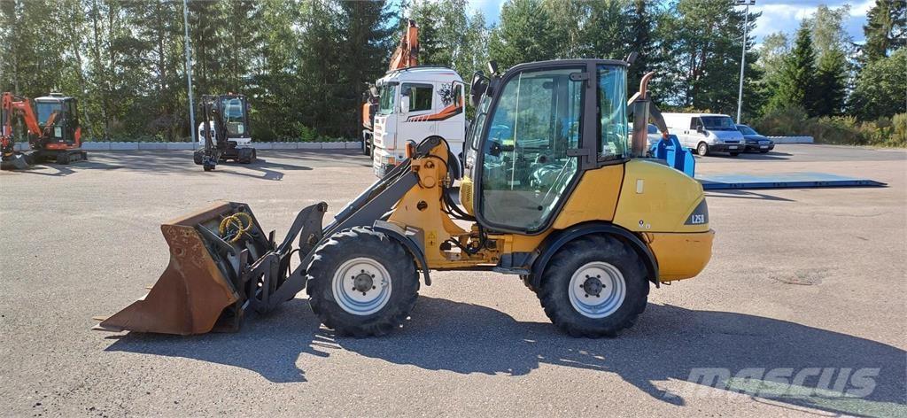 Volvo L25B-P Фронтальні навантажувачі