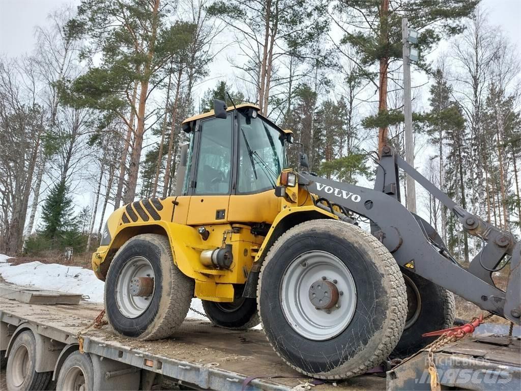 Volvo L40 Фронтальні навантажувачі