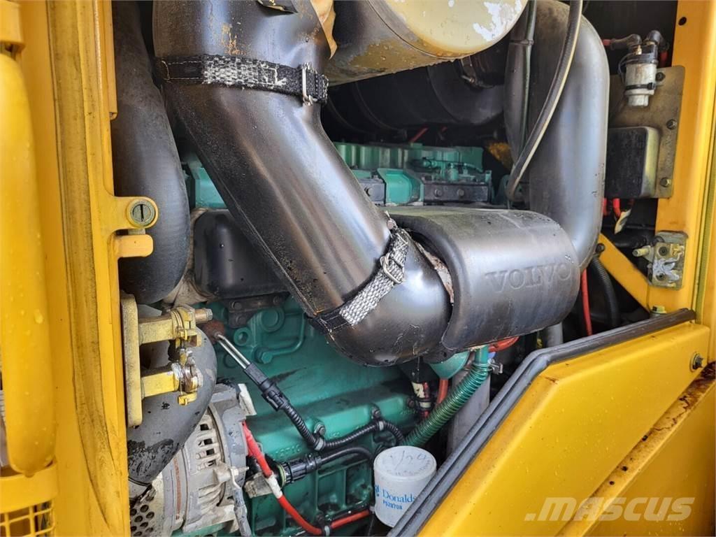 Volvo L60F Фронтальні навантажувачі