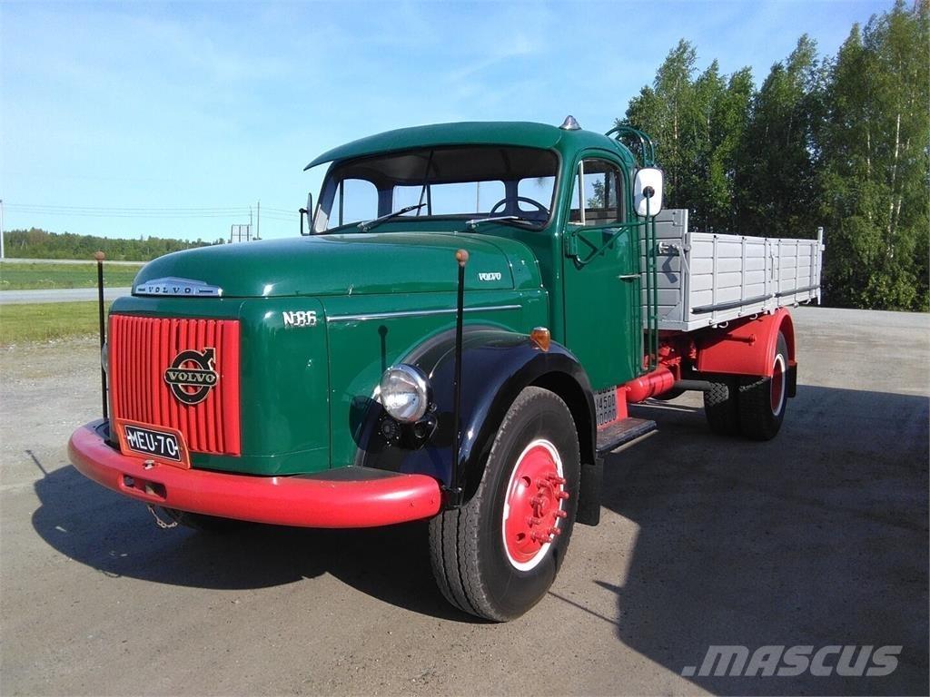 Volvo N 86 Вантажівки-платформи/бокове розвантаження