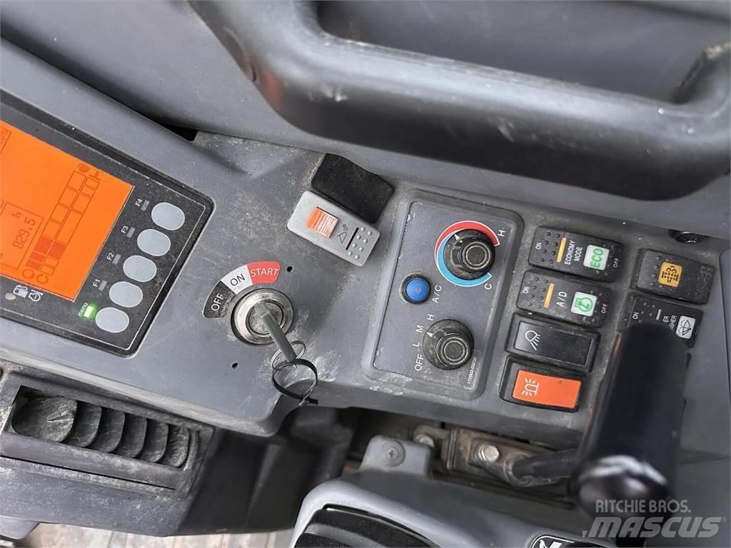 Yanmar SV100 Гусеничні екскаватори