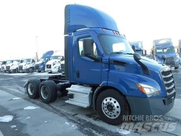 Freightliner CASCADIA 116 Тягачі