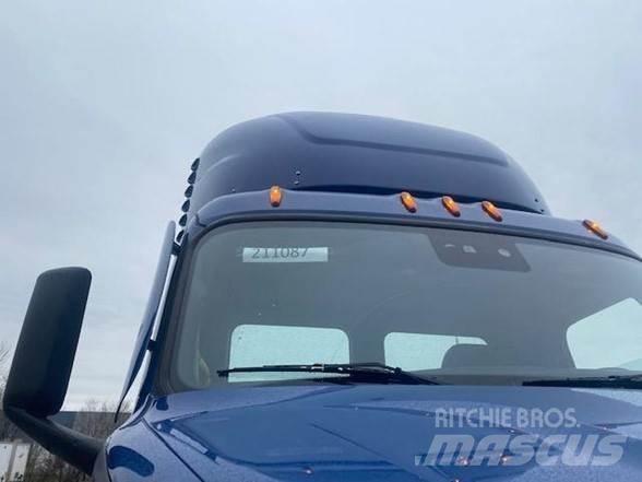Freightliner CASCADIA 116 Тягачі