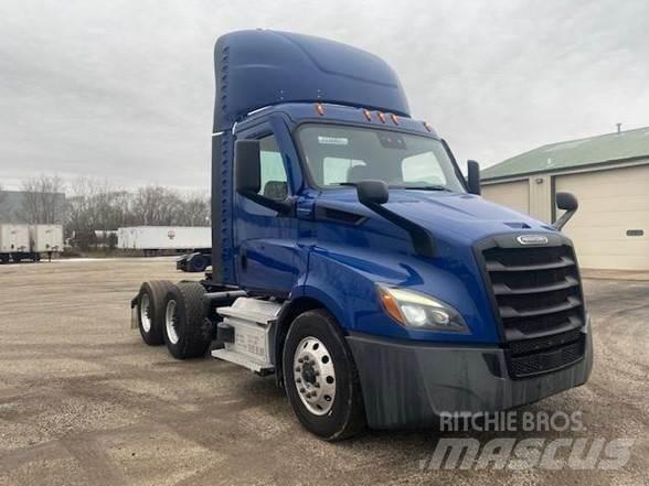Freightliner CASCADIA 116 Тягачі