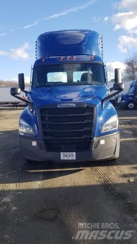 Freightliner CASCADIA 116 Тягачі