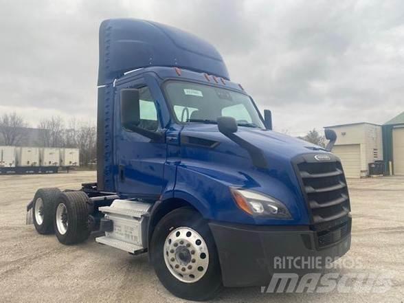 Freightliner CASCADIA 116 Тягачі