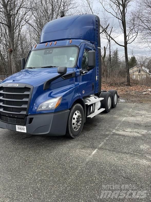 Freightliner CASCADIA 116 Тягачі