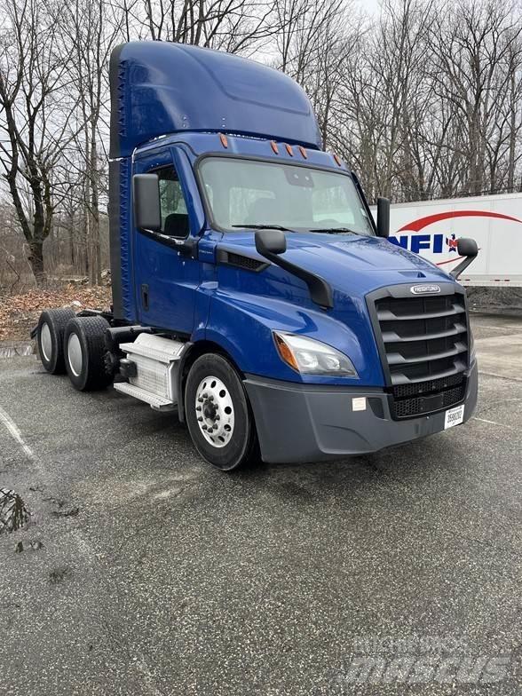 Freightliner CASCADIA 116 Тягачі