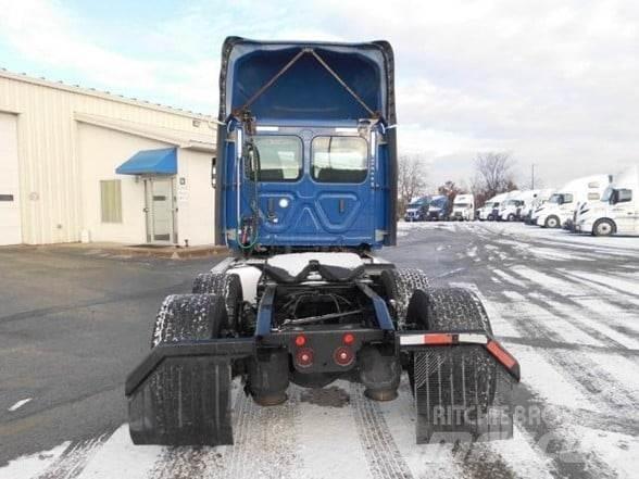 Freightliner CASCADIA 116 Тягачі