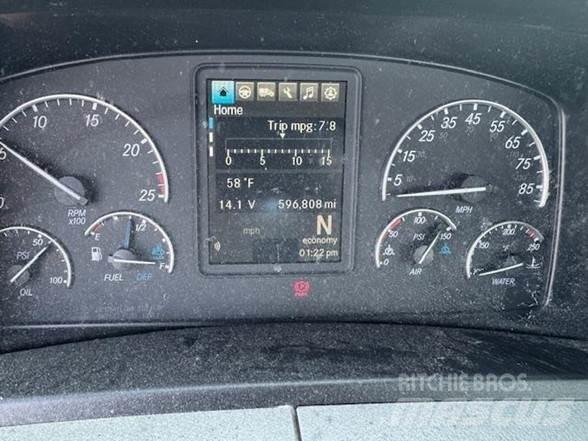 Freightliner CASCADIA 116 Тягачі