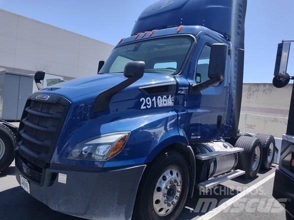Freightliner CASCADIA 116 Тягачі