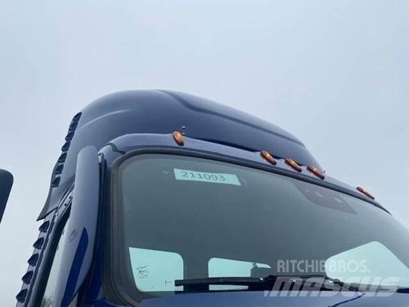 Freightliner CASCADIA 116 Тягачі