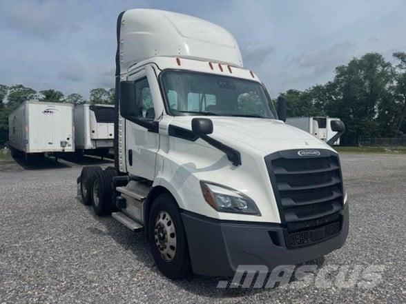 Freightliner CASCADIA 116 Тягачі