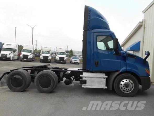 Freightliner CASCADIA 116 Тягачі