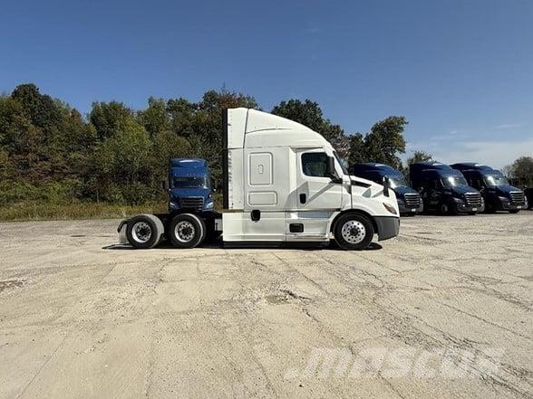 Freightliner CASCADIA 116 Тягачі