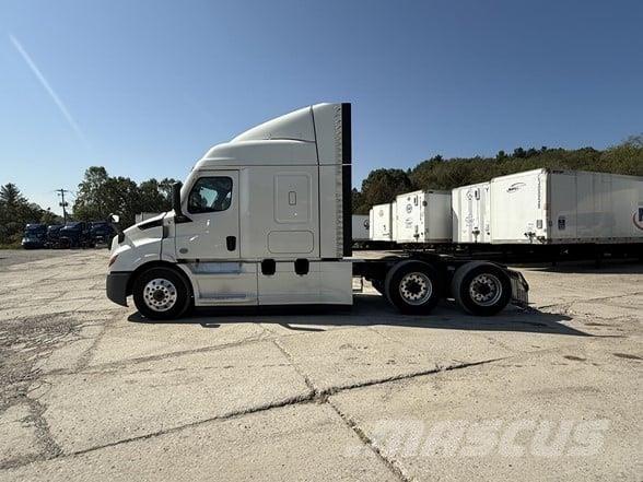 Freightliner CASCADIA 116 Тягачі